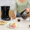 CAFETERA BLACK DECKER-12 TAZAS-SISTEMA GOTEO-BOTON ENCENDIDO Y APAGADO-NEGRA