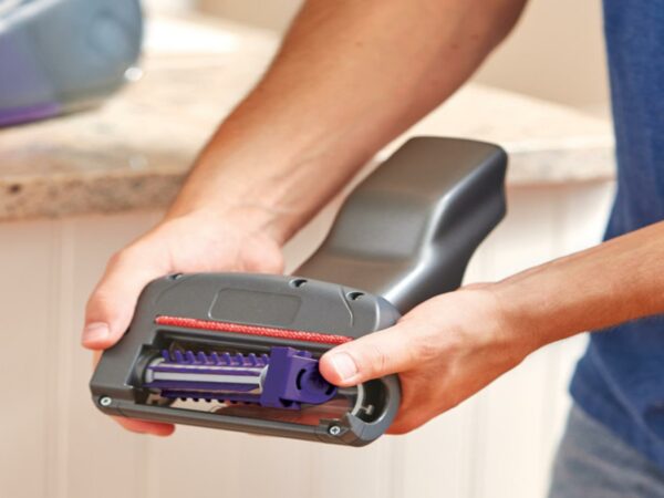 BD-HHVJ315JDP27-B3_2.jpg ASPIRADORA DE MANO BLACK DECKER INALAMBRICA PARA MASCOTAS 2 VELOCIDADES RECARGABLE GRIS-PURPURA