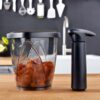 VV-28704606_1-1.jpg CONSERVADOR DE CAFE VACU VIN CON BOMBA AL VACIO COLOR NEGRO