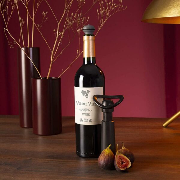 VV-9876606_1.jpg BOMBA AL VACIO VACU VIN CONCERTO 3 TAPONES 1 VERTIDOR DE VINO COLOR NEGRO